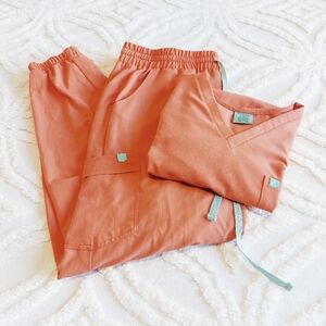 Garde Malade scrub set